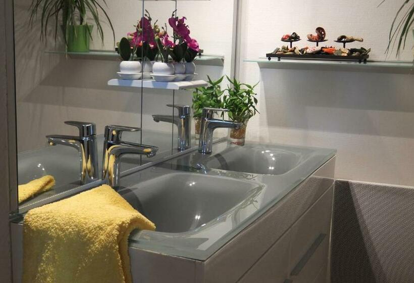 デラックススイート, Hôtel Restaurant Du Soleil Levant