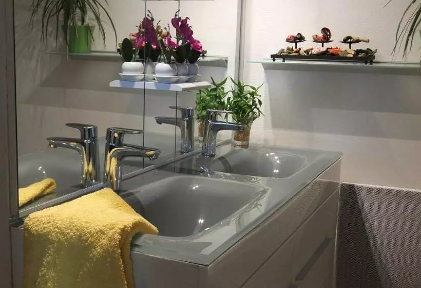 デラックススイート, Hôtel Restaurant Du Soleil Levant