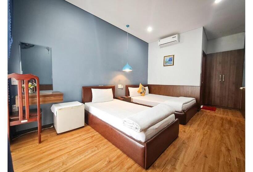 اتاق استاندارد سه نفره, Quan Quan