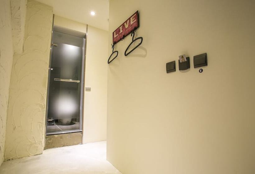 اتاق استاندارد, Re Change Hotel Taipei