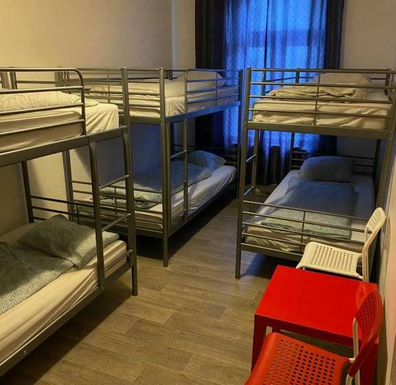 تختخواب در اتاق مشترک, Easy Housing