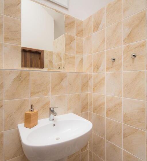 آپارتمان 3 خوابه, Easy Housing