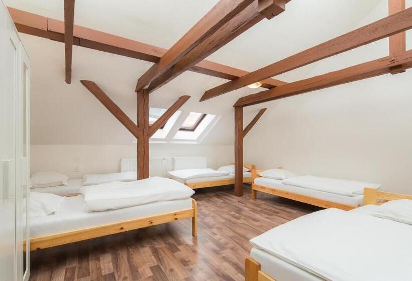 اتاق سوپریور خانوادگی, Easy Housing