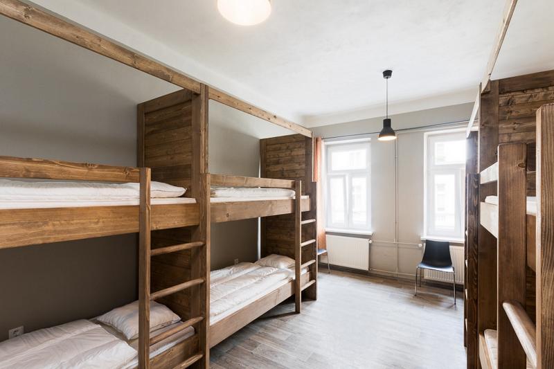 اتاق استاندارد با سرویس بهداشتی مشترک, Easy Housing