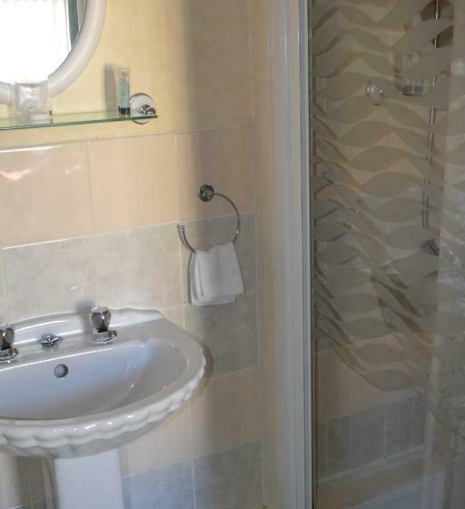 חדר סופריור, The Holmlea