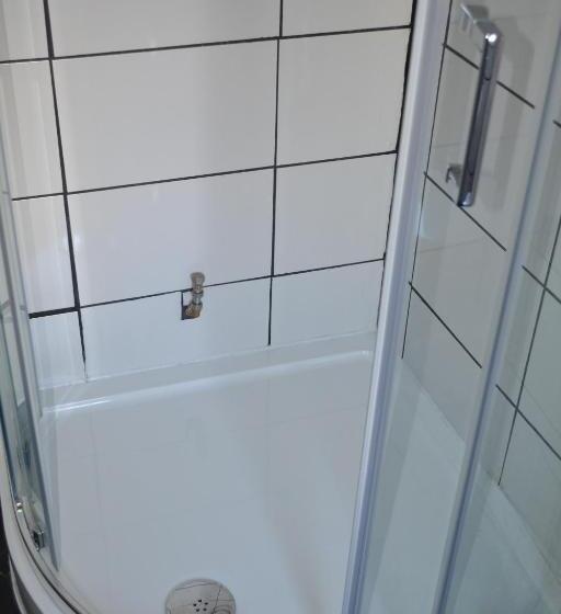 חדר דלוקס, The Holmlea