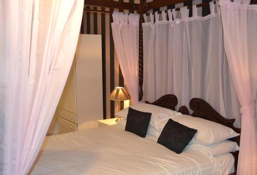 חדר סופריור, The Holmlea