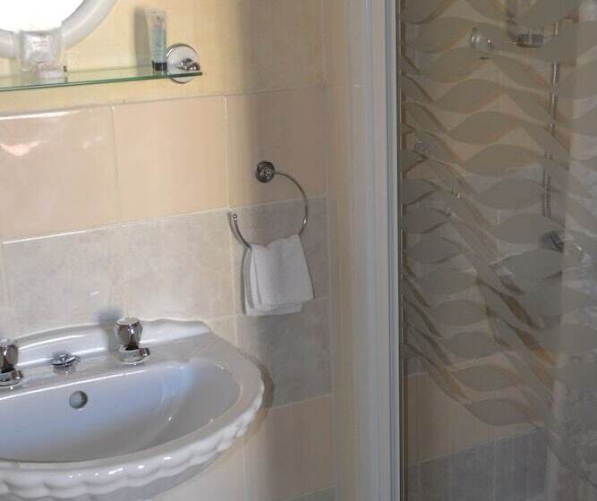 חדר סופריור, The Holmlea