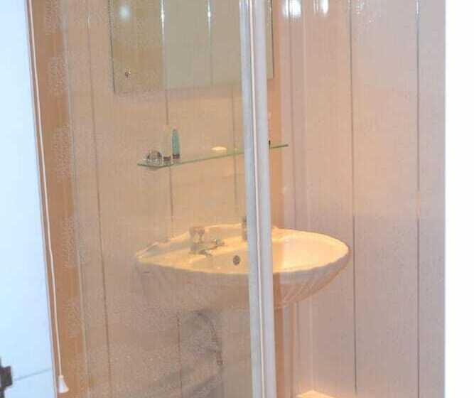 חדר דלוקס, The Holmlea