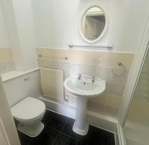 חדר סטנדרט, The Holmlea