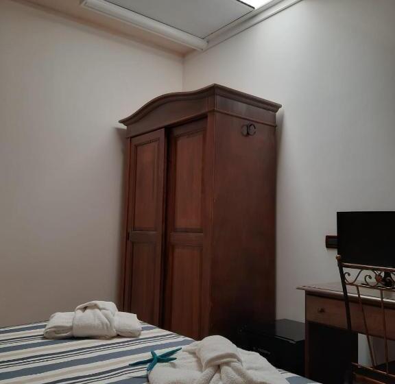 Номер Economy, Altamarea