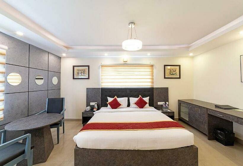 Deluxe Suite, Icon Regency By Bhagini