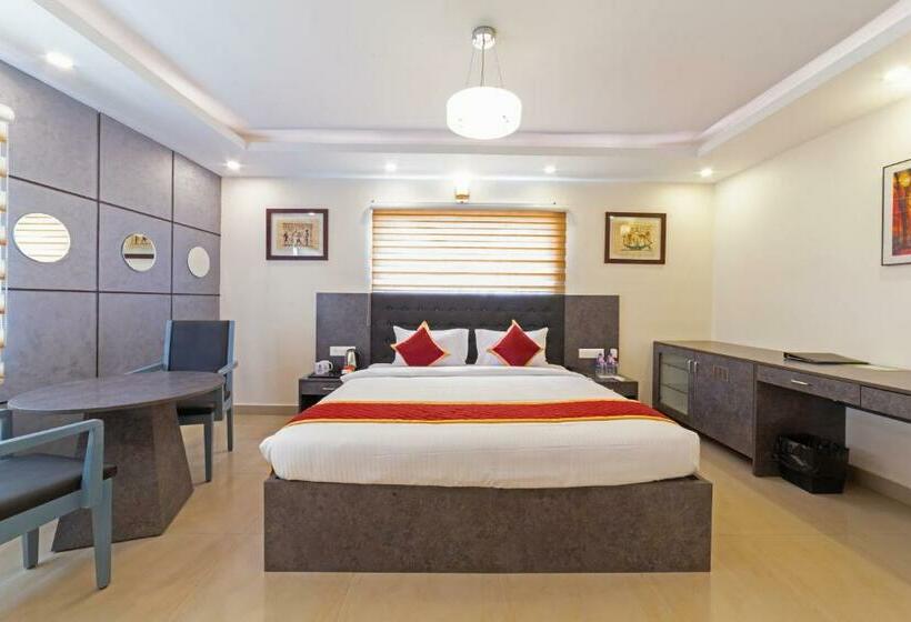 Deluxe Suite, Icon Regency By Bhagini