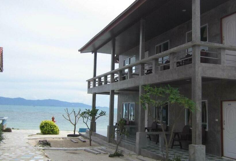 اتاق استاندارد چهار تخته با چشمانداز دریا, Charung Bungalows