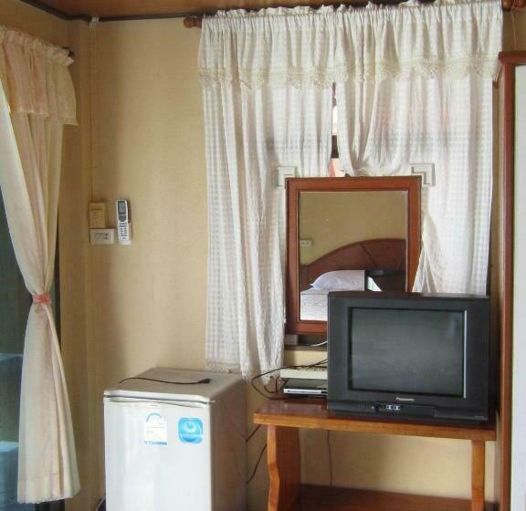 Triple Room Sea View, Charung Bungalows