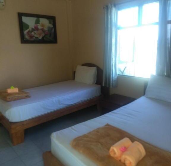 Triple Room Sea View, Charung Bungalows