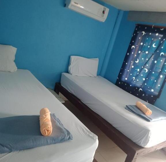 اتاق اکونومی, Charung Bungalows