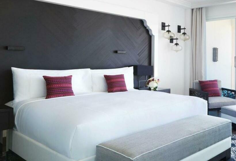اتاق استاندارد با تخت بزرگ, Fairmont Fujairah Beach Resort