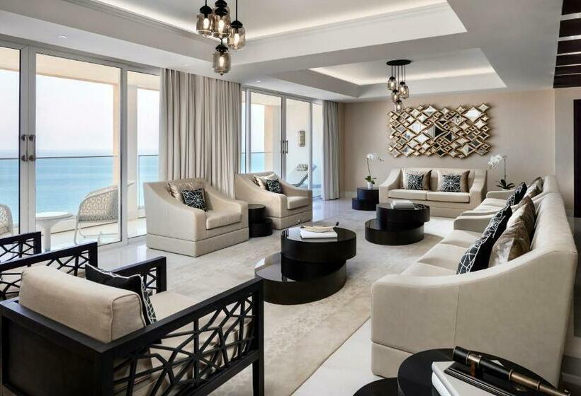 سوئیت رویال, Fairmont Fujairah Beach Resort