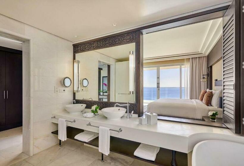 Королевский Люкс, Fairmont Fujairah Beach Resort