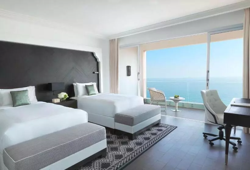 デラックスルーム, Fairmont Fujairah Beach Resort