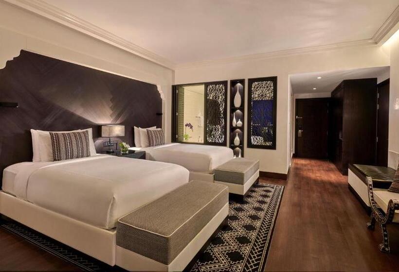 اتاق لوکس, Fairmont Fujairah Beach Resort