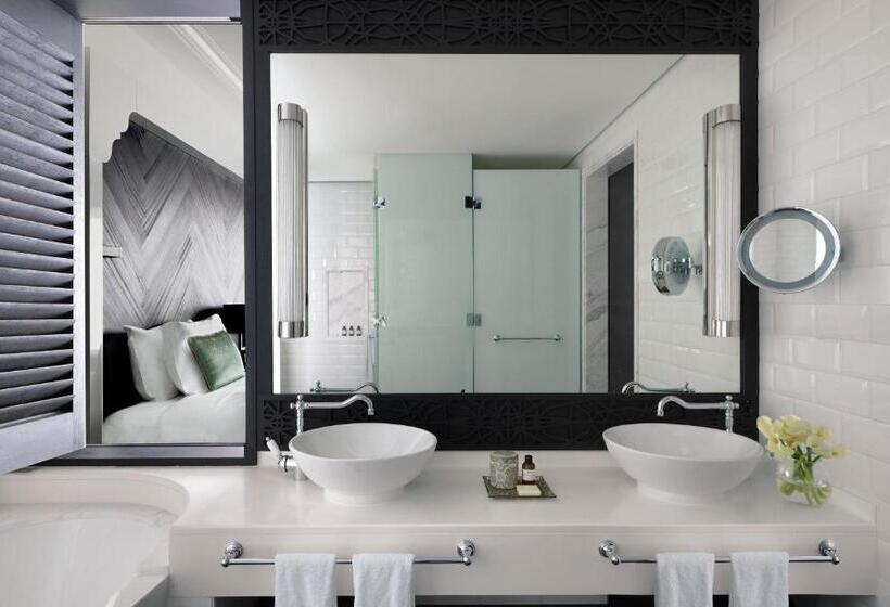 Suite with Terrace, Fairmont Fujairah Beach Resort