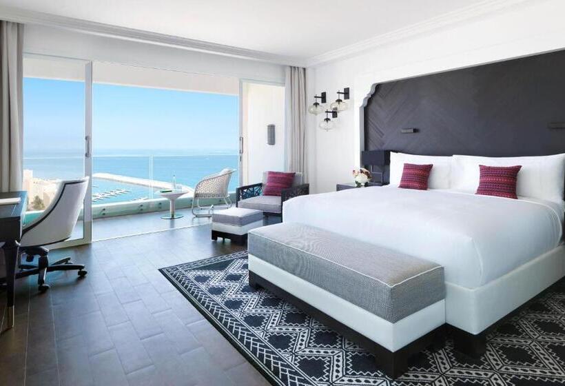 اتاق لوکس با تخت بزرگ, Fairmont Fujairah Beach Resort