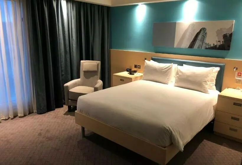 اتاق استاندارد برای معلولان, Hampton By Hilton Bristol Airport