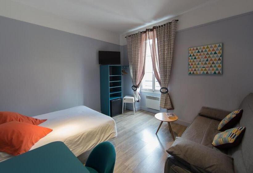 四人标准间, La Carpe D'or