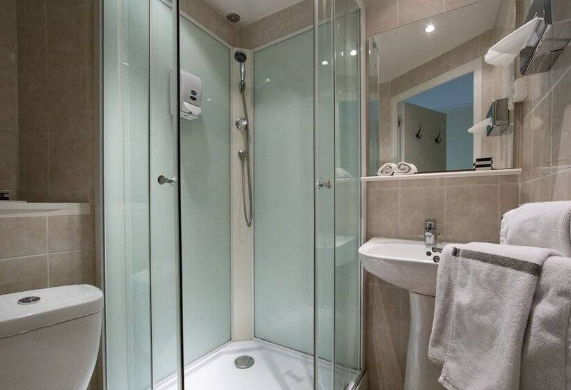 标准三人间, La Carpe D'or