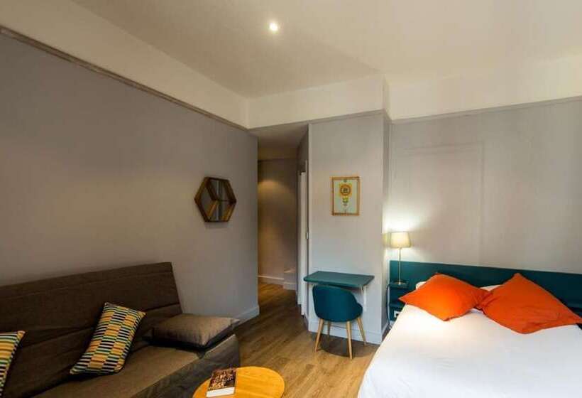 四人标准间, La Carpe D'or