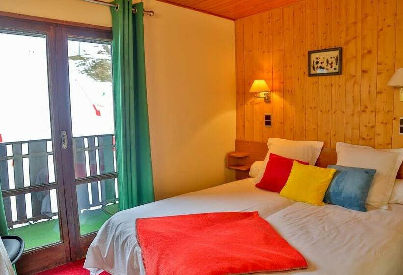 اتاق ساده با بالکن, Le Tremplin