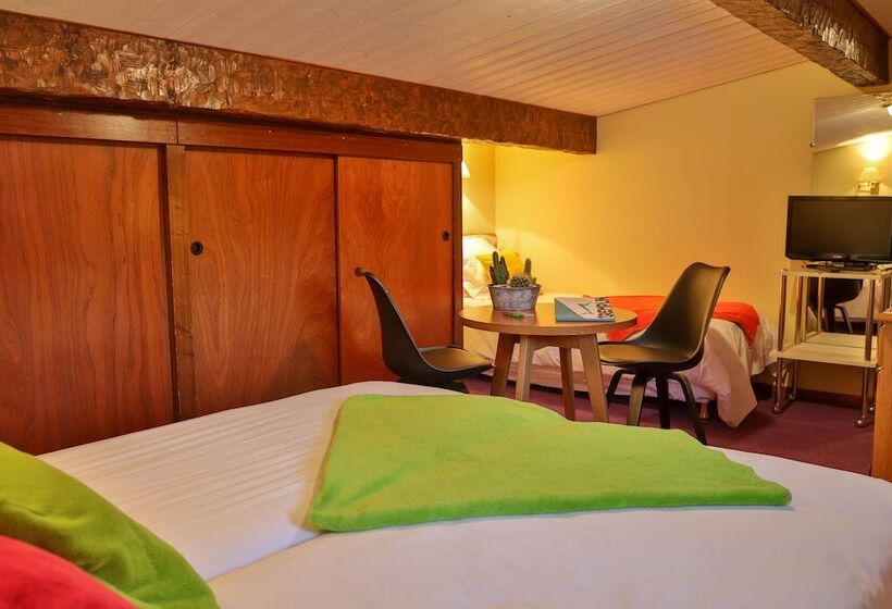 Economy Triple Room, Le Tremplin