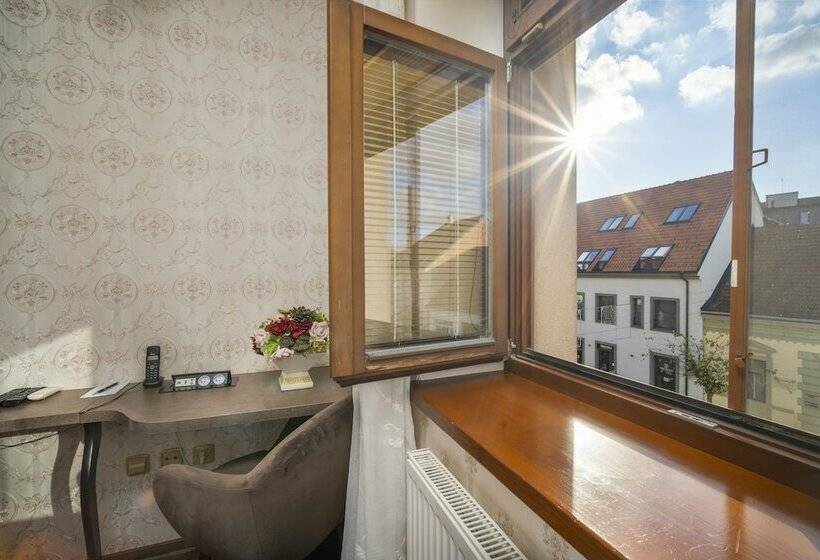 اتاق لوکس, Maxplaza