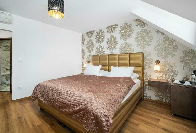 سوییت, Maxplaza