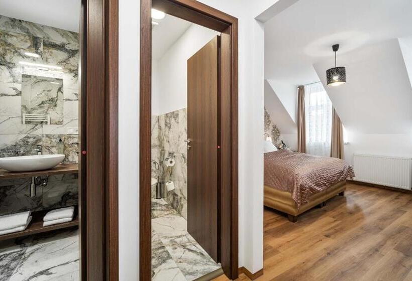 سوییت, Maxplaza