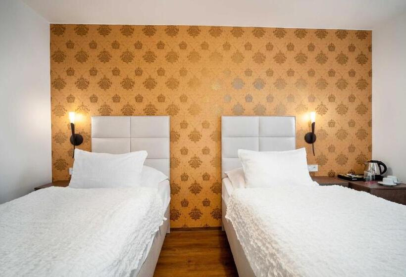 اتاق لوکس, Maxplaza