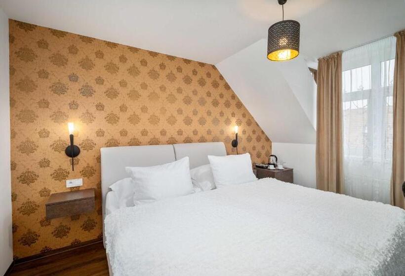 اتاق لوکس, Maxplaza