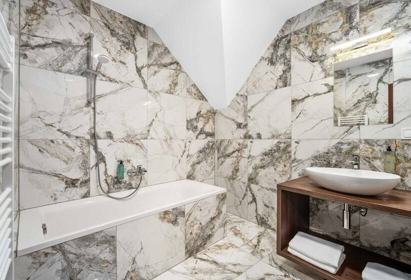 سوییت, Maxplaza