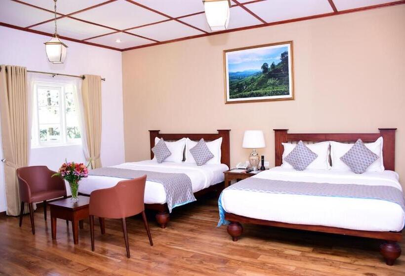 חדר משפחתי, Mirage Kings Cottage