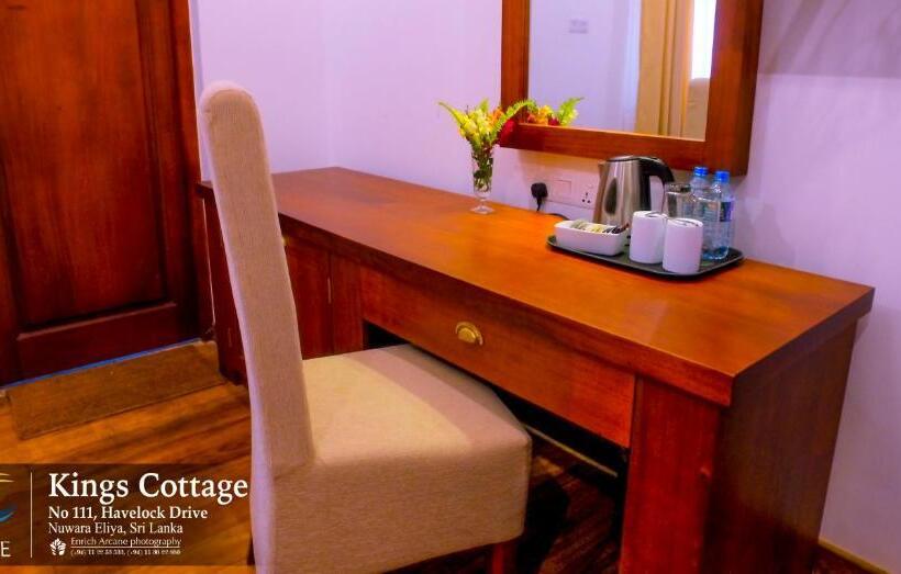 חדר משפחתי, Mirage Kings Cottage