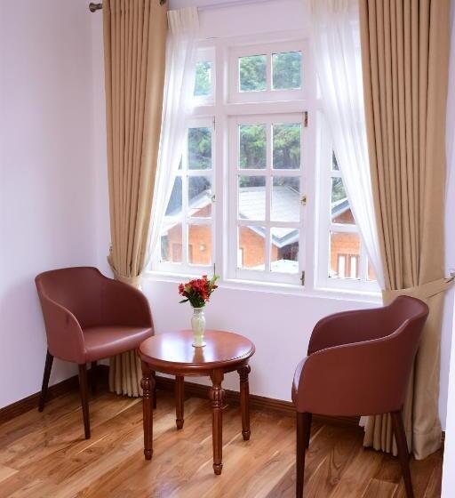 חדר דלוקס לשלושה, Mirage Kings Cottage