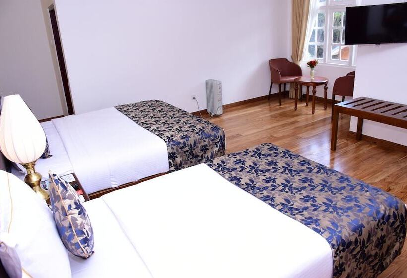 חדר דלוקס לשלושה, Mirage Kings Cottage