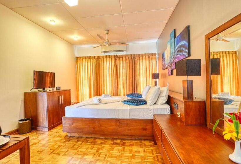 Quarto Triplo Estandar Vista Piscina, Mount Marina Villas 12