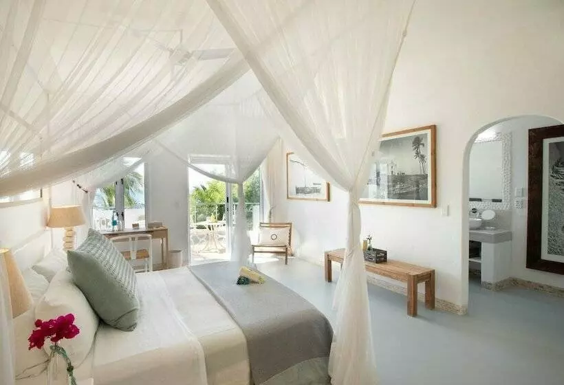 سوییت با چشم‌انداز دریا, Santorini Mozambique