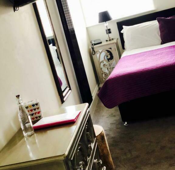 带大床的标准间, The Ship Leopard Hotel No Children