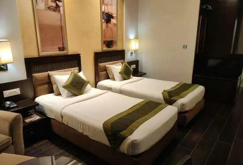 ベーシックルーム, Western Court Panchkula
