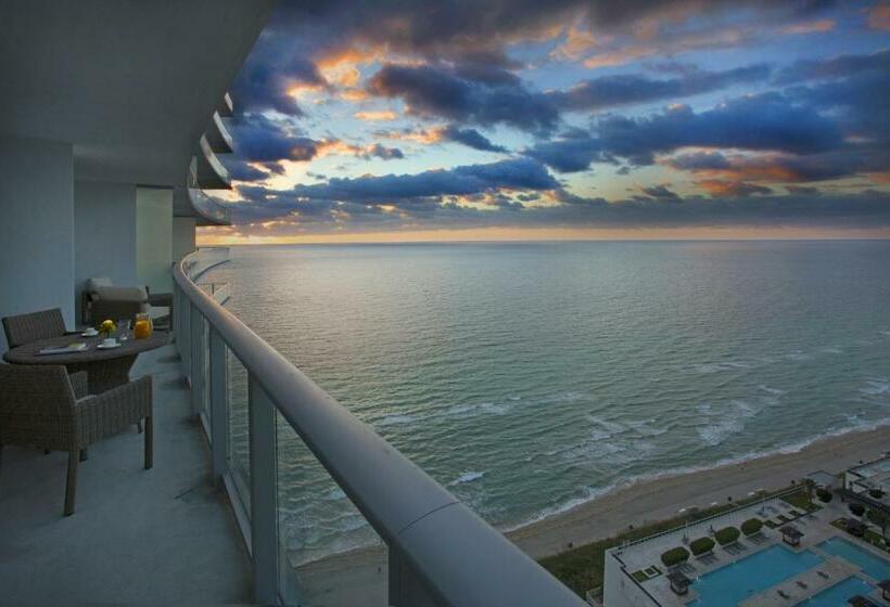 سوئیت با تخت بزرگ, Lyfe Resort & Residences