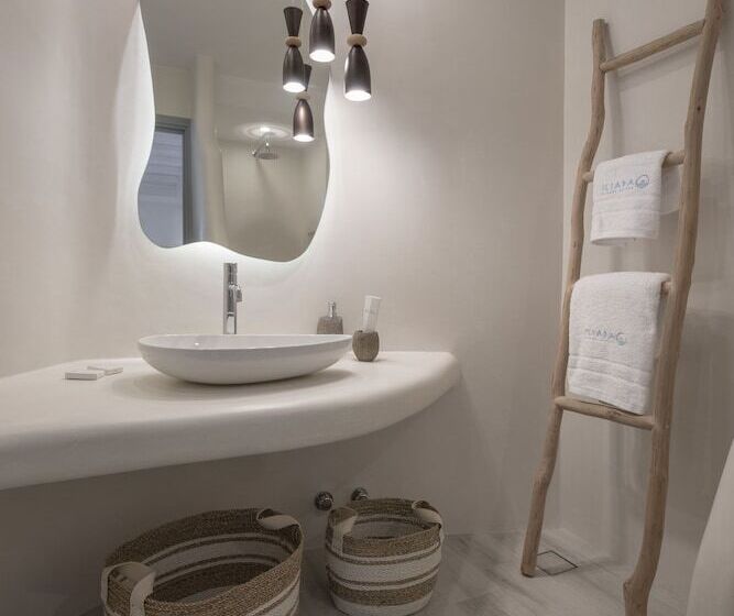 سوییت جونیور با چشم‌انداز دریا, Iliada Suites  Adults Only